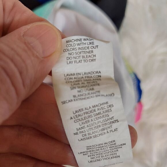 Fabletics Neema multicolored romper in popsicle print‎ - Picture 9 of 12